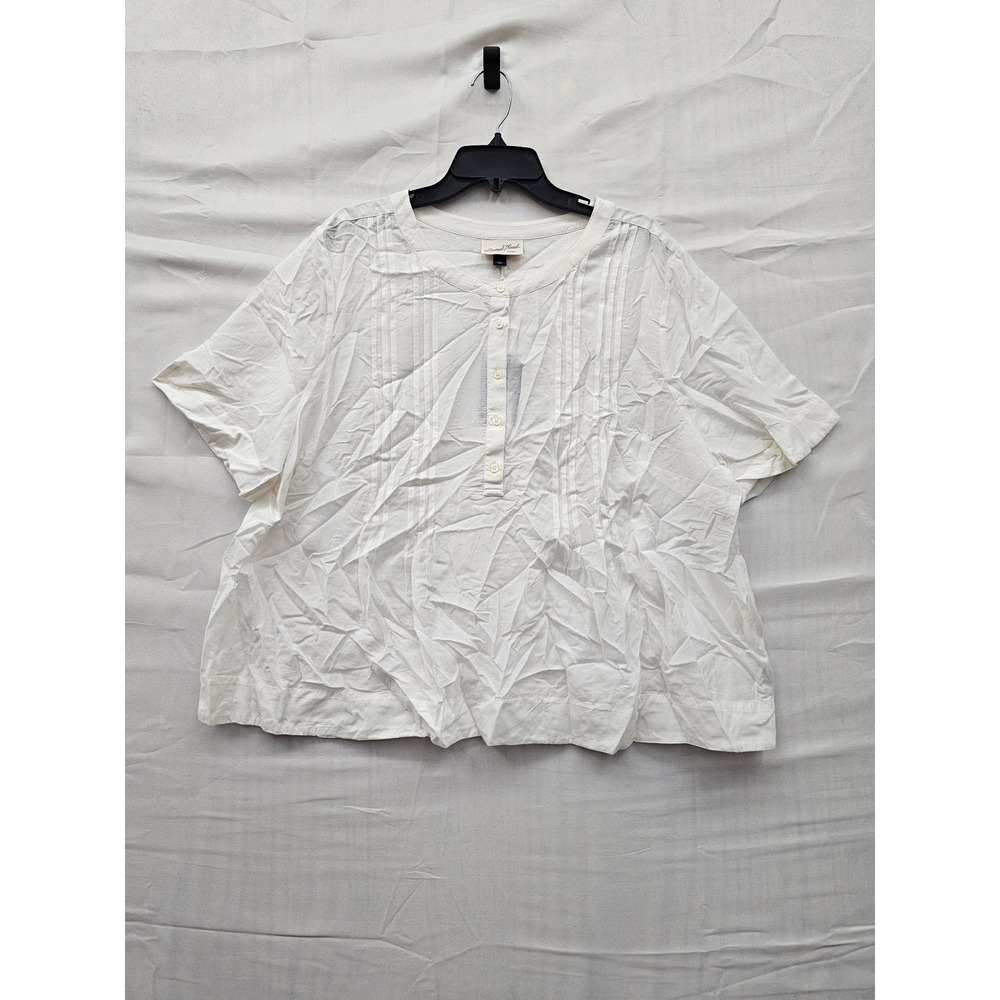 Universal Thread White Short-Sleeve Button Henley Blouse